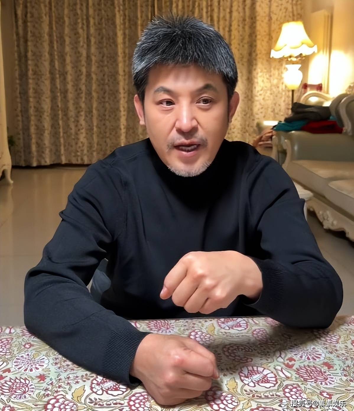 演员孙涛宣布告别春晚：18次登春晚，把舞台让给年轻人封面图