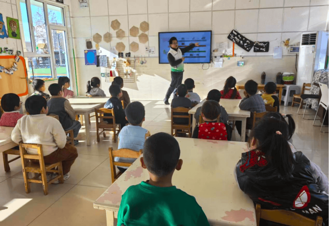 垃圾分类从小抓 环保理念润童心——太平中心幼儿园举行垃圾分类培训