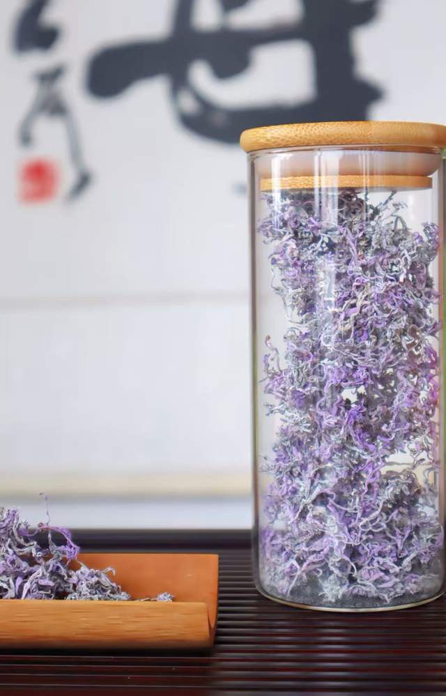 十年茶农的“野生科普”：紫色莓茶值不值，看三点