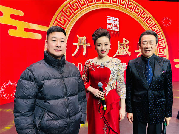 2026《丹青中国》新春晚会盛大举行：艺术家冯丽鹏再现东方美学新高度