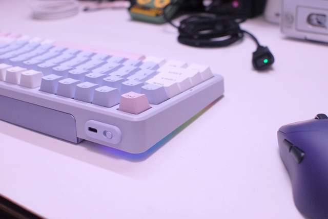 续航怪兽遇上电竞王者：雷柏V700DIY-98长续航版 &amp; VT9 MAX鼠标实测