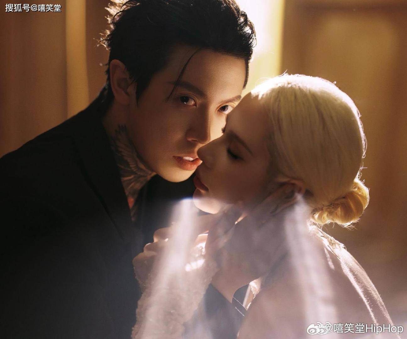 原创            PSY.P和老婆隐瞒结婚消息两年！