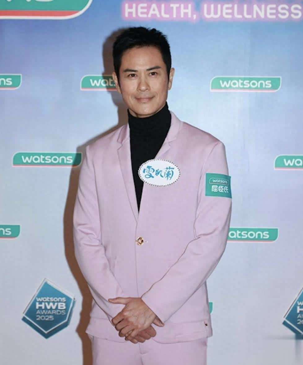 原创            郑嘉颖自曝长子中文差，悔让读国际学校，每晚陪读无暇社交