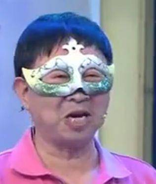 男子带面具来鉴宝，想变卖字画来还巨债！专家鉴定后泪洒现场