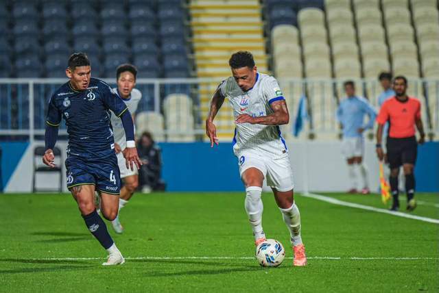 斯卢茨基明确踢433，申花亚冠争胜 检验拉唐+盖伊成色 首发门将2选1