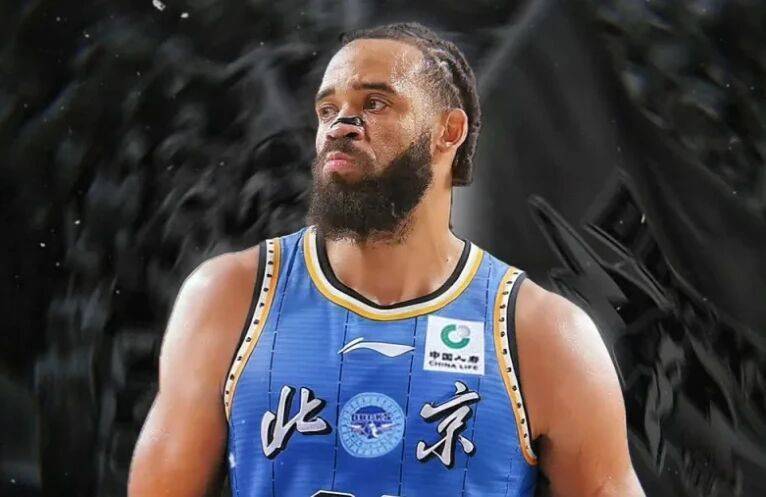 麦基加盟北京男篮倒计时，辽宁新外援年后到位，杜锋表态留用萨林杰