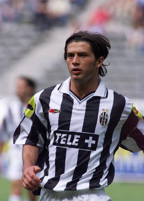 尤文铁血中场,文艺外表下的凶悍防守者:塔奇纳迪的职业生涯回顾