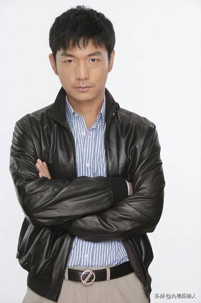 年轻时曾被绑架,因为颜值被绑匪善待,娶了平凡妻子幸福一生