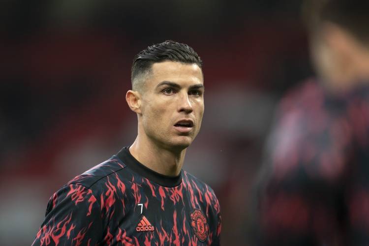 31场38球!C罗点评姆巴佩:他不擅长踢中锋,如果我在皇马会教他