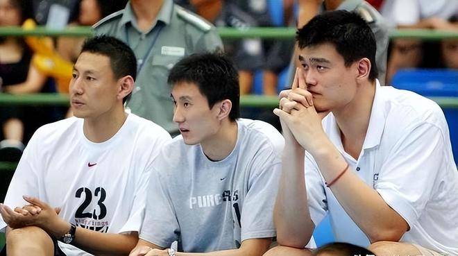 杜锋：三个姐姐供他打球，夺冠后为姐姐养子，风光背后有泪水