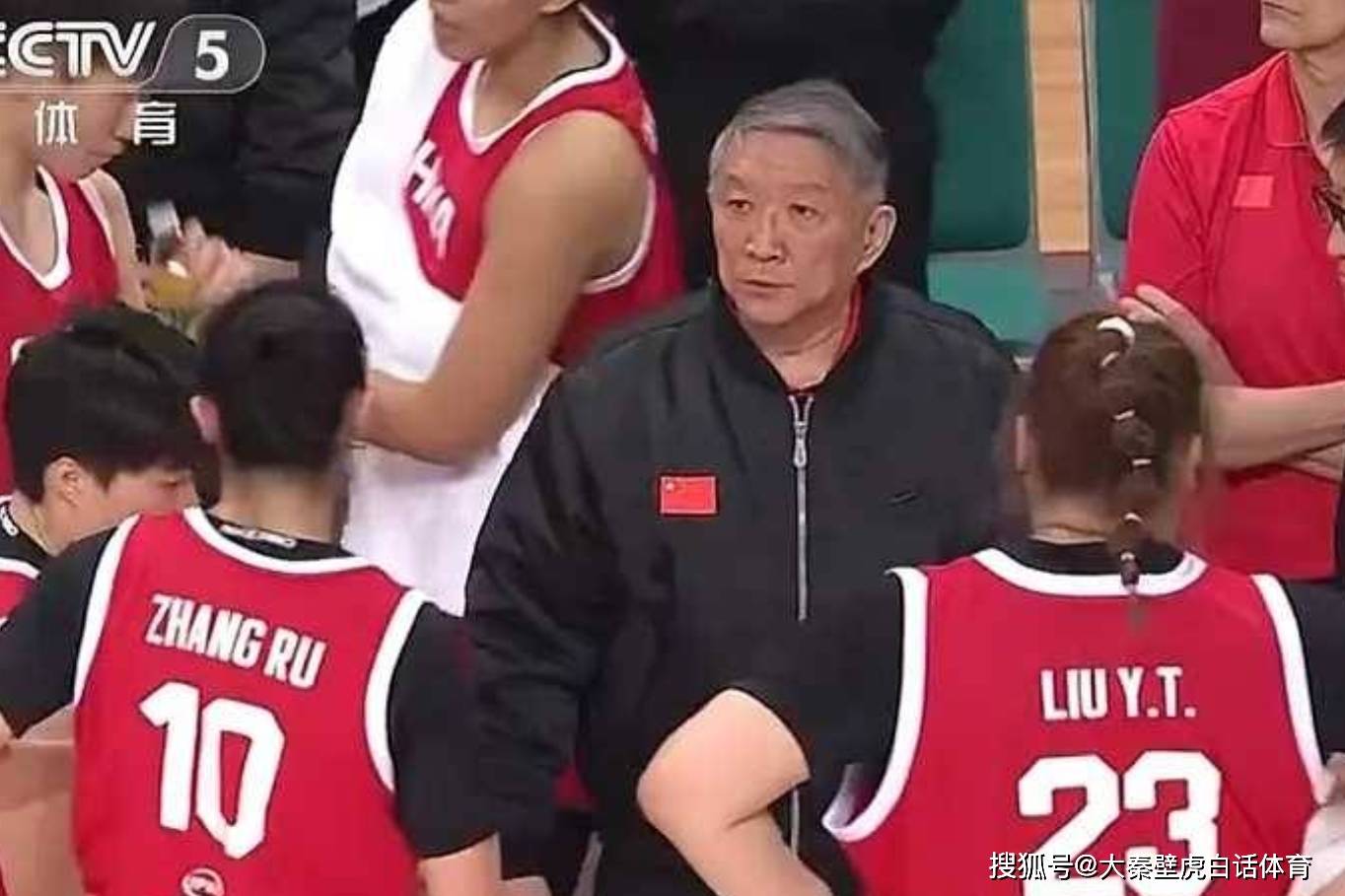 险遭19分逆转，中国女篮惊魂！宫鲁鸣2大败笔，揪出3大拉胯之人