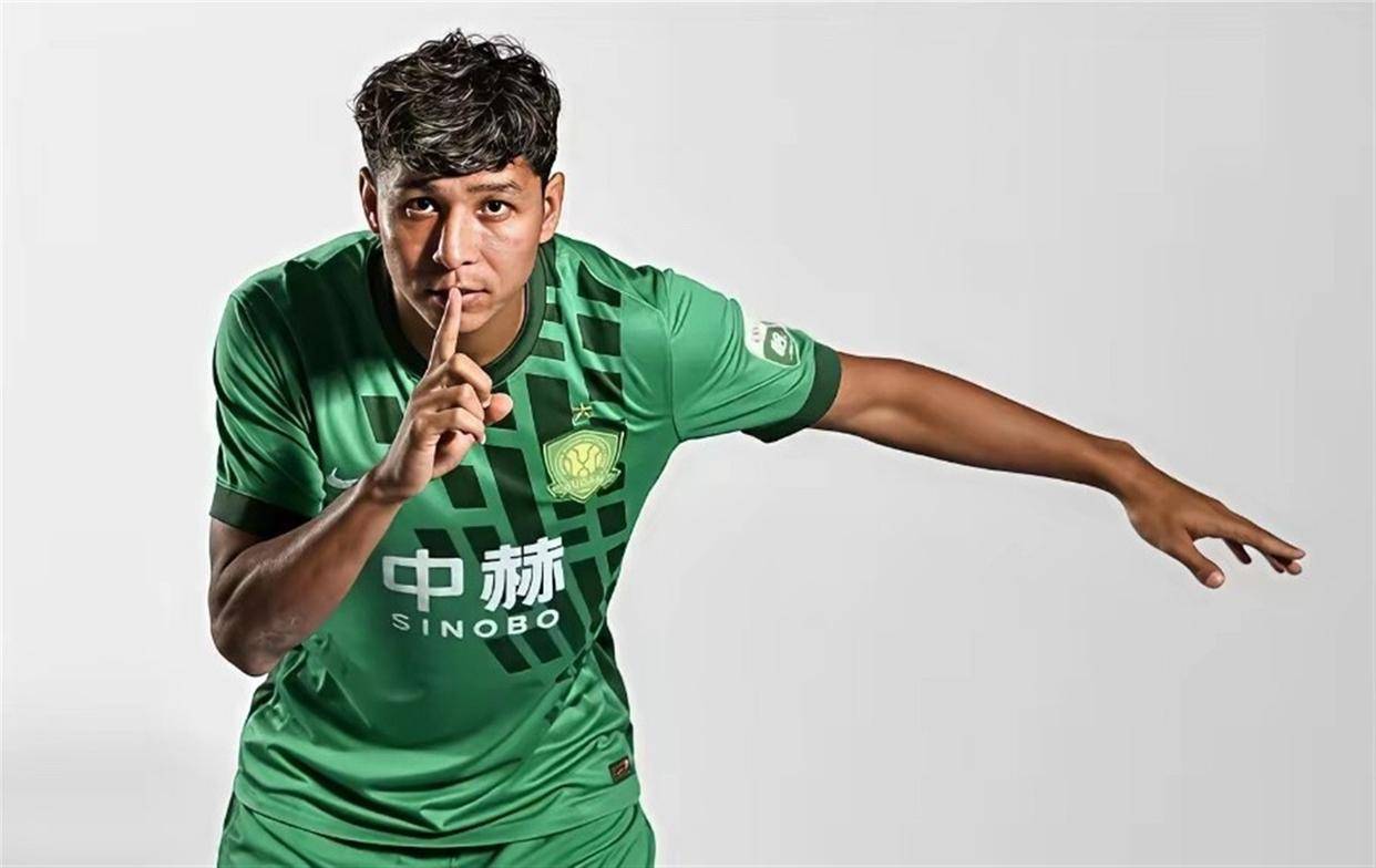 国安新人中卫强势崛起，留洋国脚吴少聪主力位置遭遇空前危机，未来前景成谜