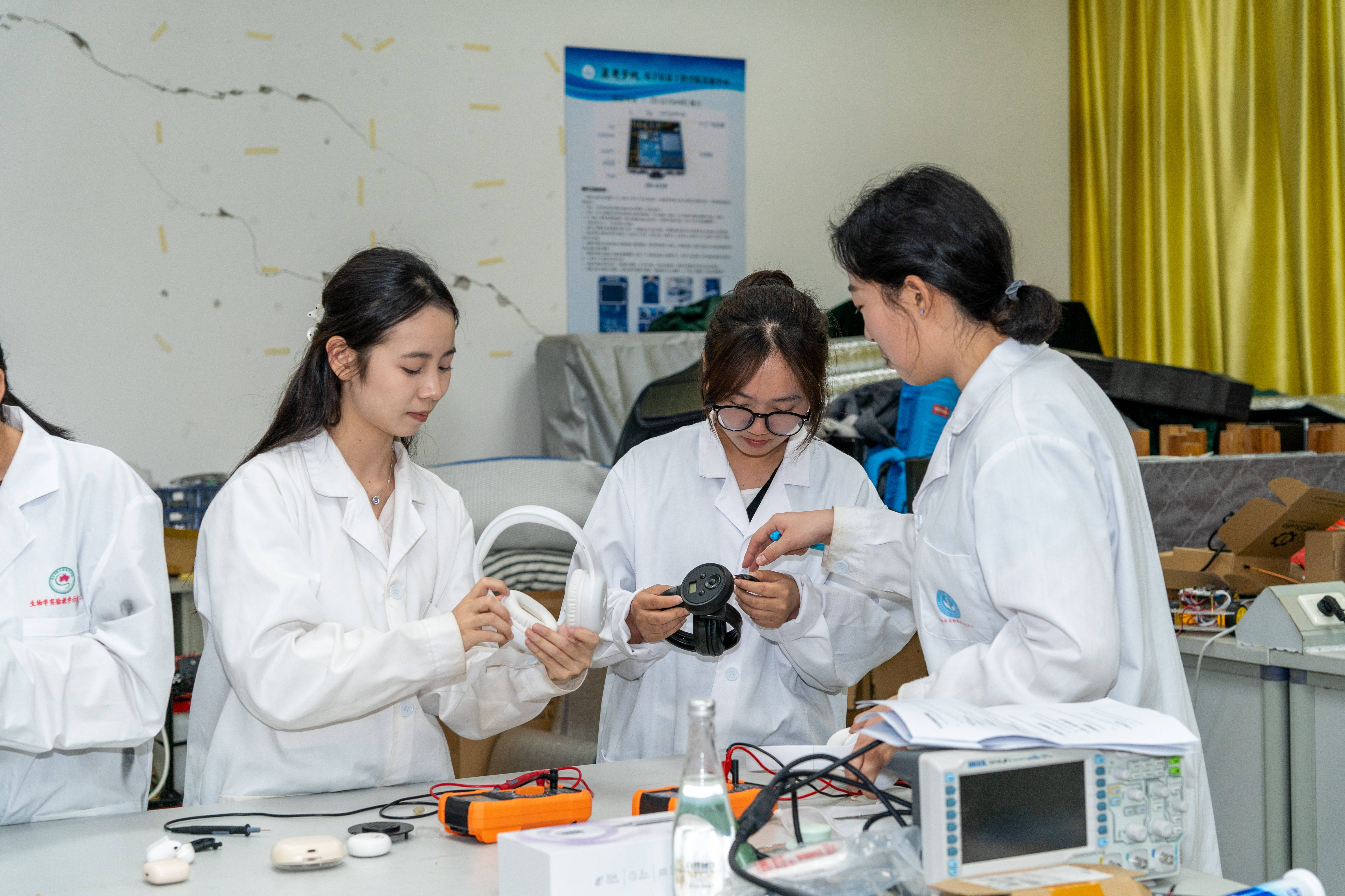 �Ƽ������������� ��ӦѧԺ�Ŷ��з����������񾭵��ڶ���