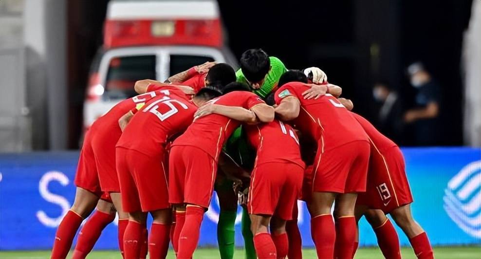 五位中国男足国脚提前征服德甲球队，赢得正式合同签约，两人来自泰山