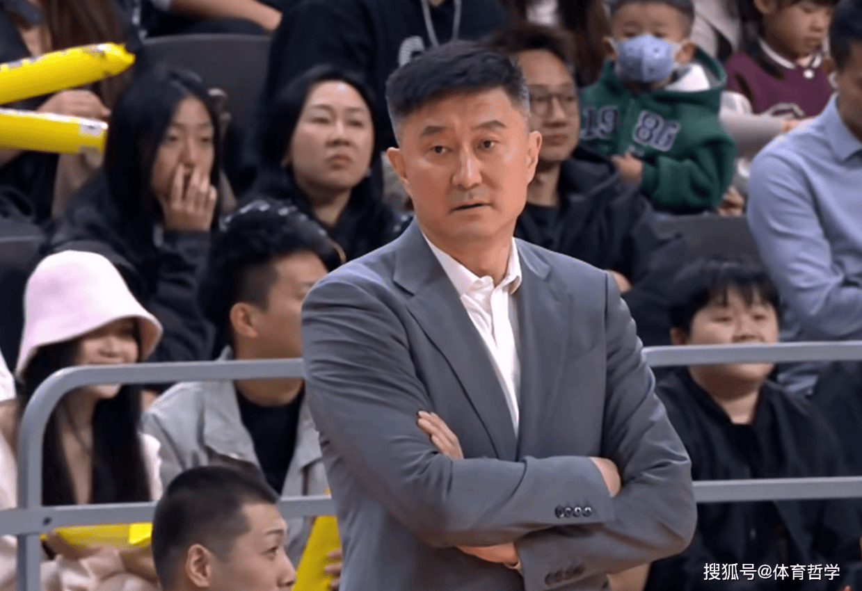 CBA名记：广东队2名球员，已经被杜锋边缘化