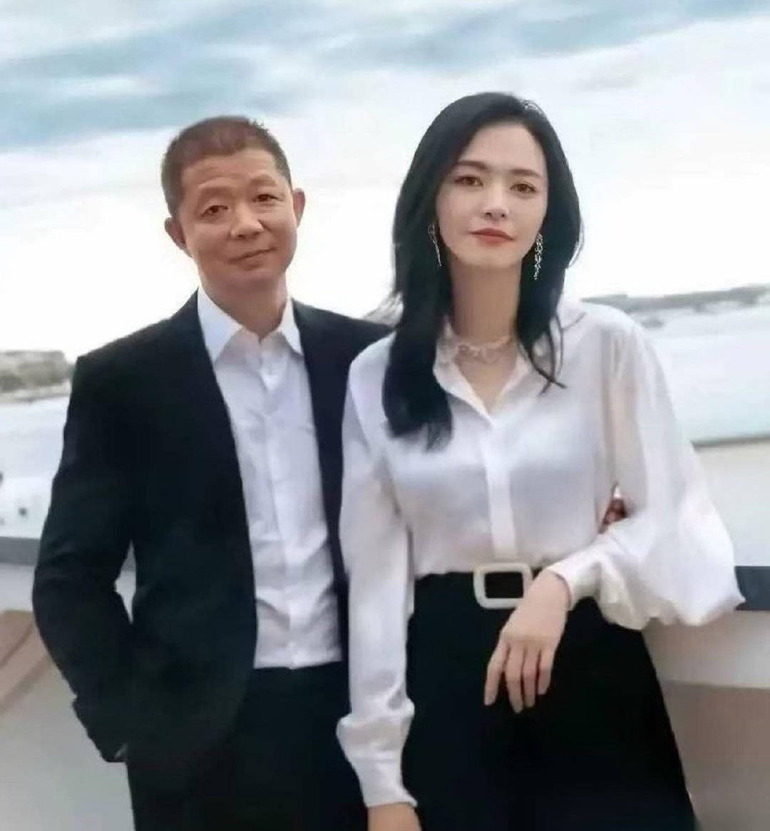 姚晨曹郁体面告别昔日金童玉女缘尽成家人