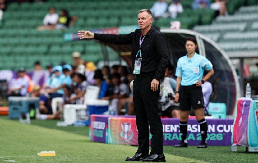 率队进世界杯！曝中国女足洋帅仍可能遭解雇，续约门槛曝光引热议 