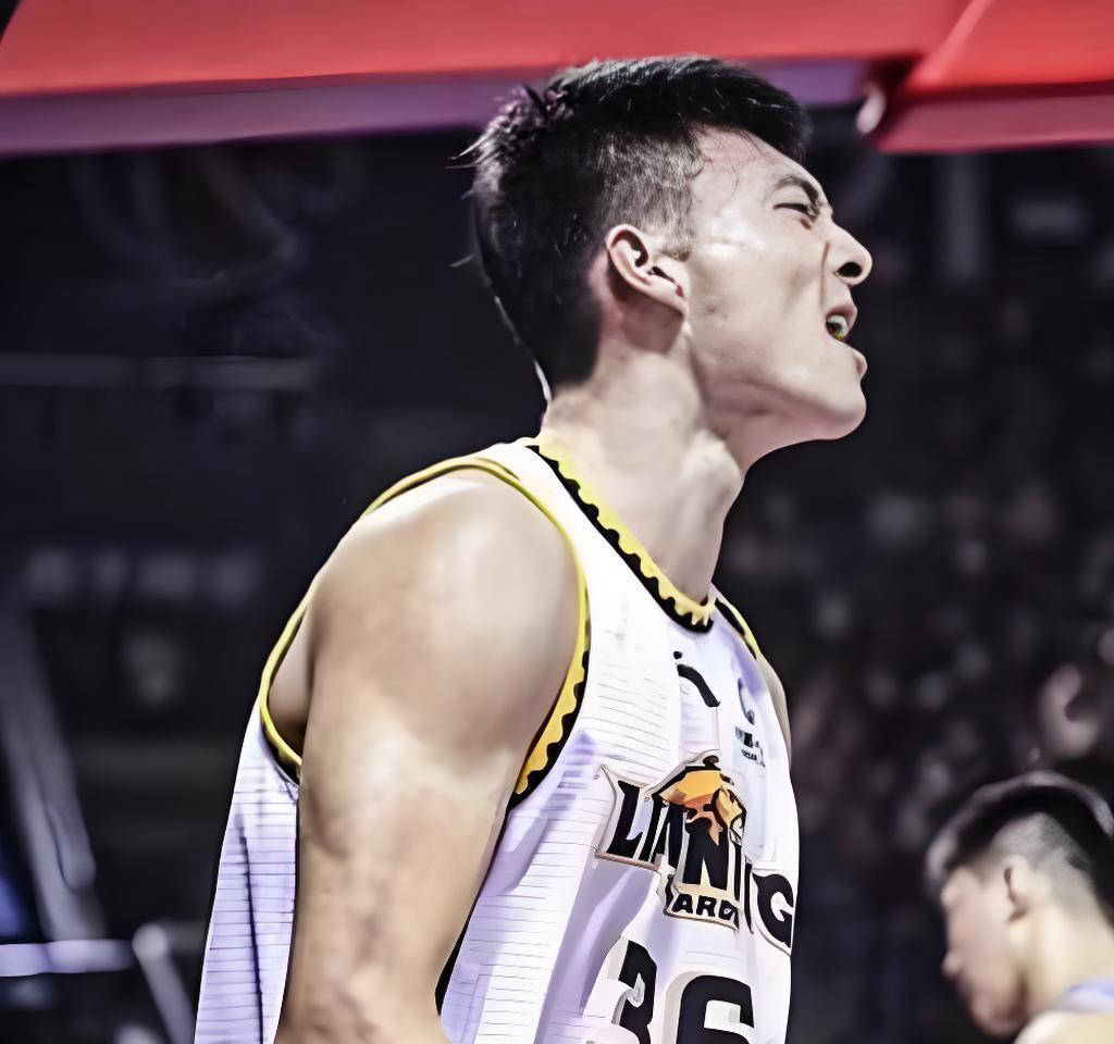 鄢手骐逆天改命，手帝掌控比赛在东莞展现王者风范，郭艾伦眼光独到无误