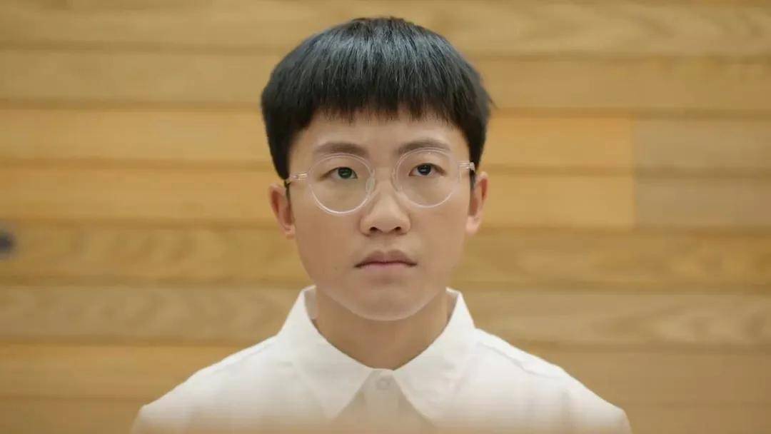 劉倬昕反串陳煒兒子。(影片截圖)