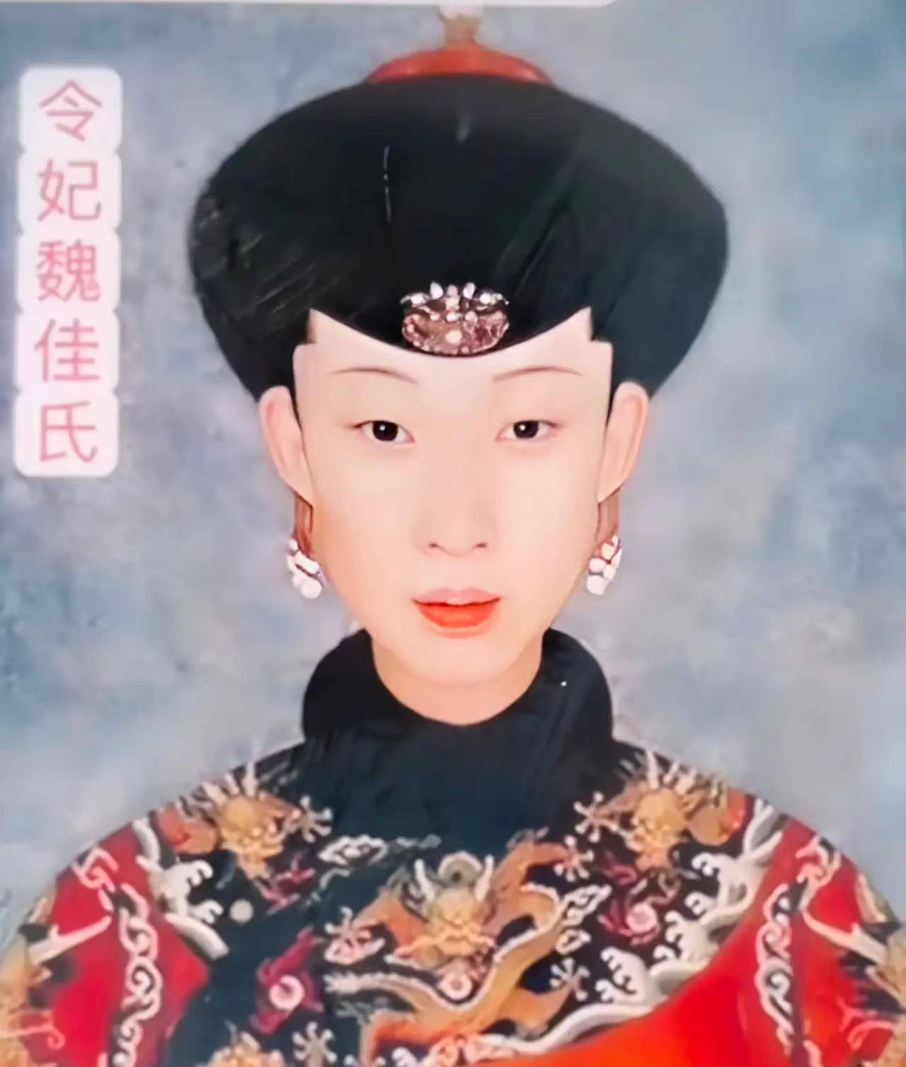 乾隆见四下无人高兴得一手搂一个尼姑一转眼皇后已站在门口