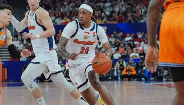 广东男篮遭遇上海四连败，暴露两大致命短板，杜锋面临巨大挑战