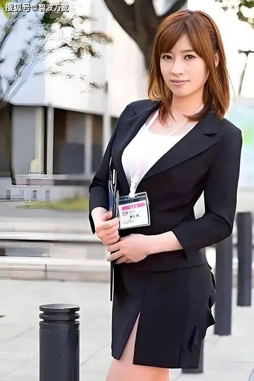 从“童颜巨乳”的S1王牌到巅峰休业的传奇