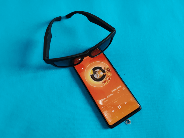 拒绝品牌溢价！飞雅FIYA F1智能眼镜：49元，解锁AI+运动双buff