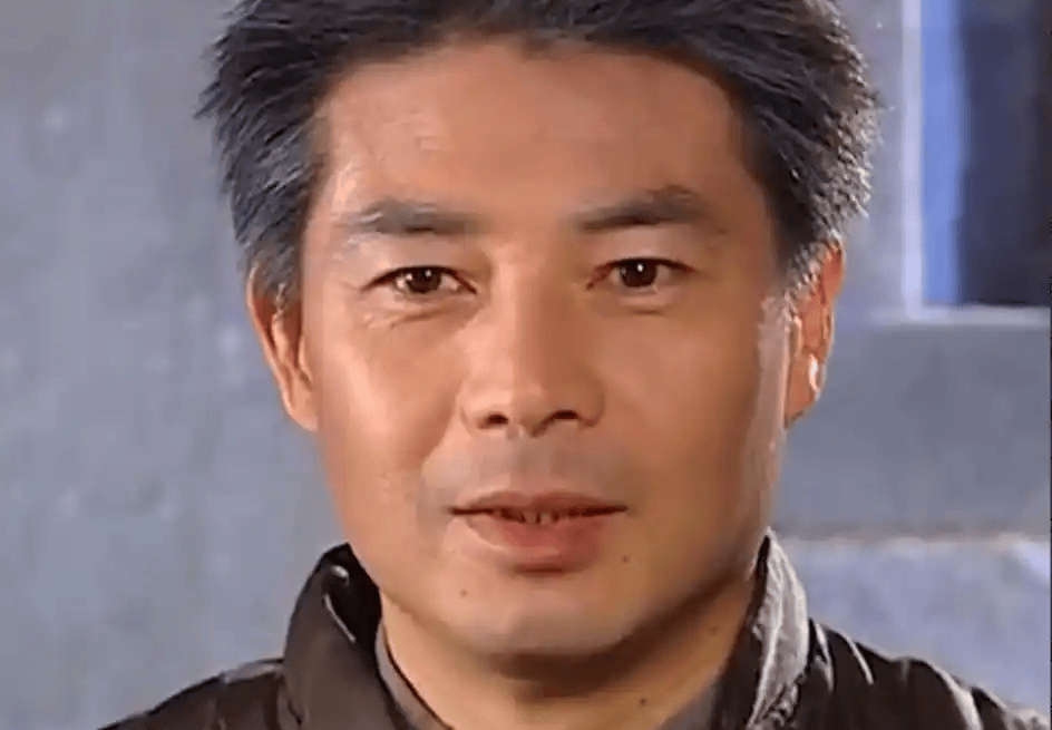 清明扫墓意外发现！《情深深雨濛濛》李副官扮演者曹秋根已逝世12年