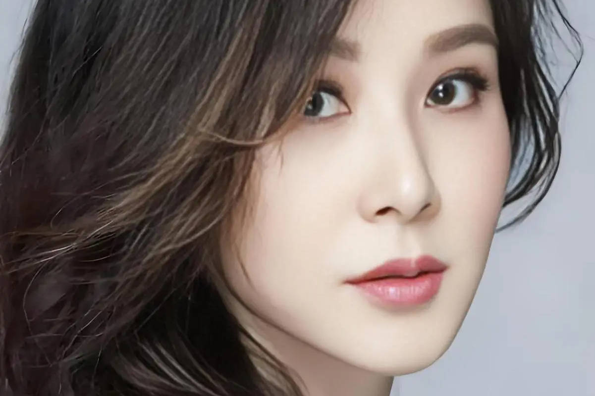 萧蔷为劝父戒烟绝食三天 身体虚弱仍坚持信念