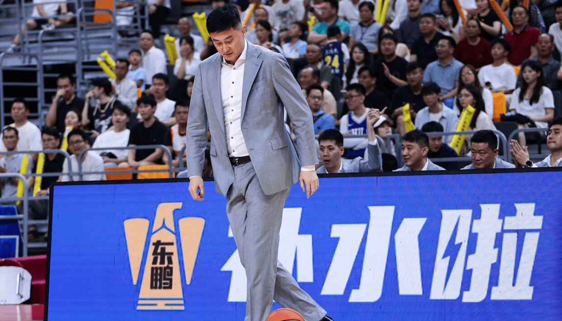 别总当着全国观众骂球员！杜锋前妻：我跟他说不着，你们找错人了