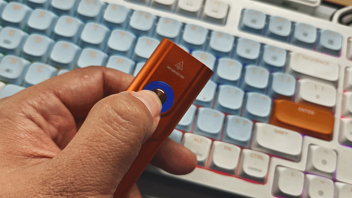 菲尼克斯E06R PRO RG手电：高性能三光源双控，探索光的无限可能