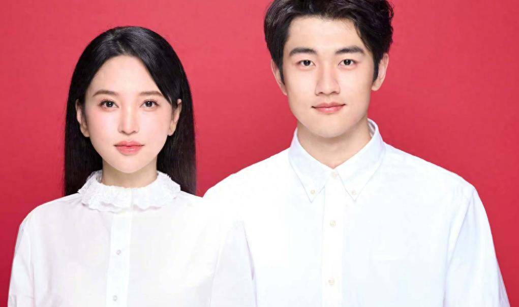 原创 金莎和孙丞潇官宣领证结婚，晒出聘礼五金，500元一克买的黄金封面图