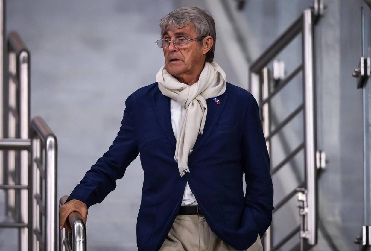 米卢在个人社媒官宣确认！他已收到足协主席宋凯邀请，将在6月份去邵佳一国足