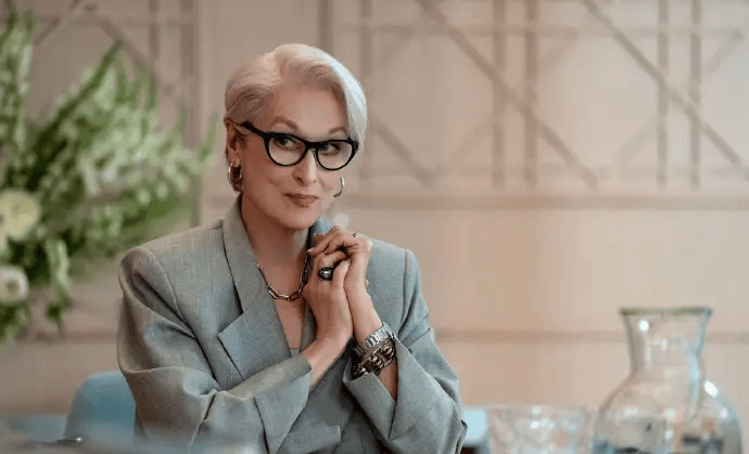 安妮海瑟薇揭秘《穿普拉达的女王2》回归缘由：洞悉时代变迁，演绎女性力量