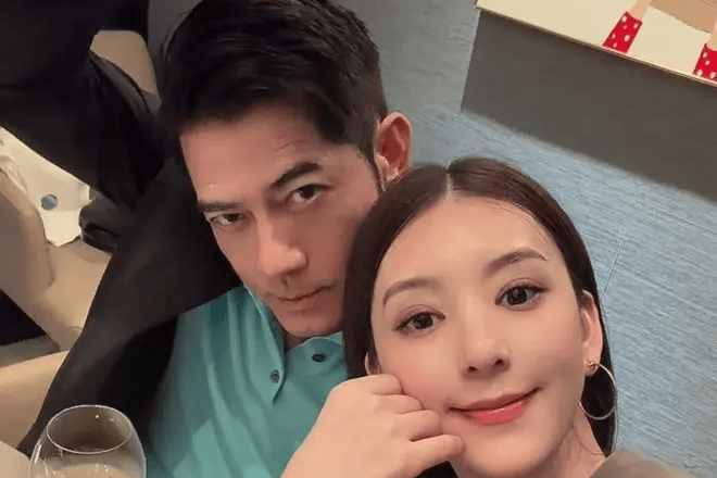 郭富城晒照庆祝与方媛结婚九周年：亲爱的老婆，长长久久