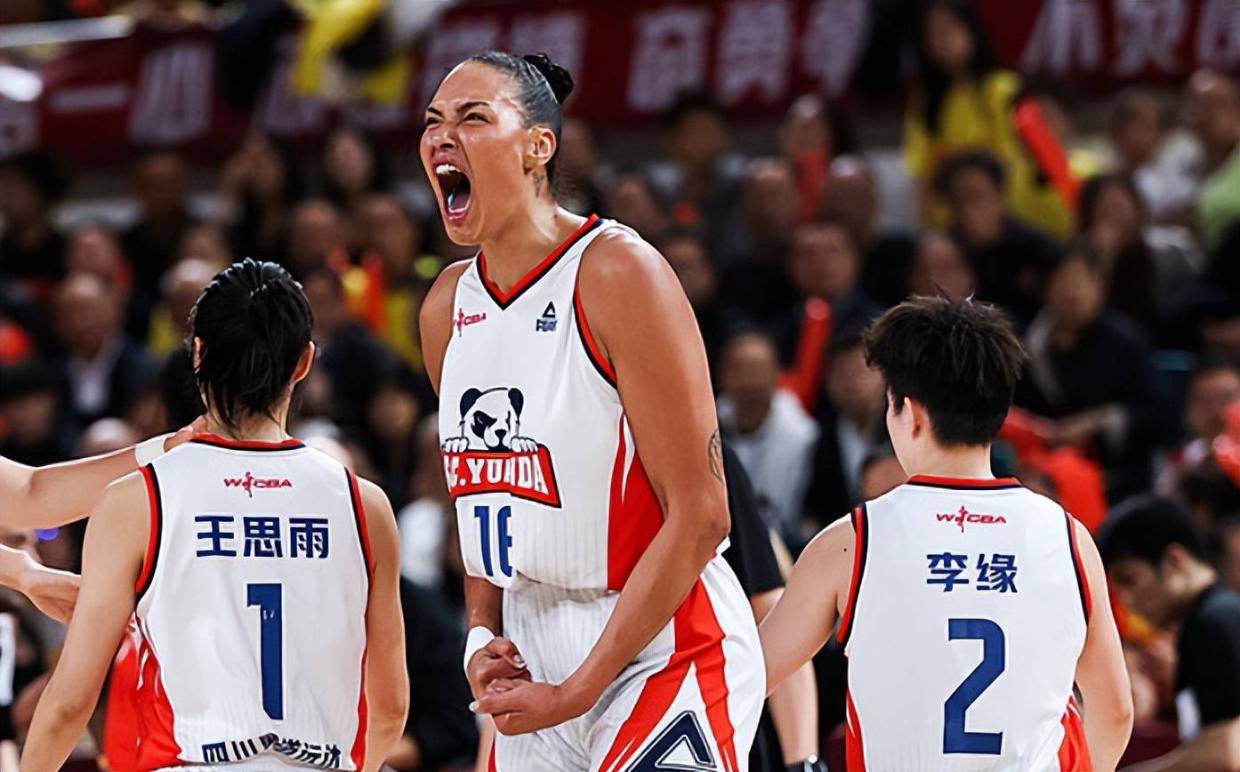 女篮六巨头豪门剑指第三冠！2米03中锋轰29+10，王思雨：对手是我们自己