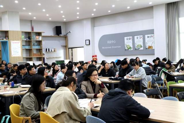 江苏省淮安市百余名历史教师的世界读书日