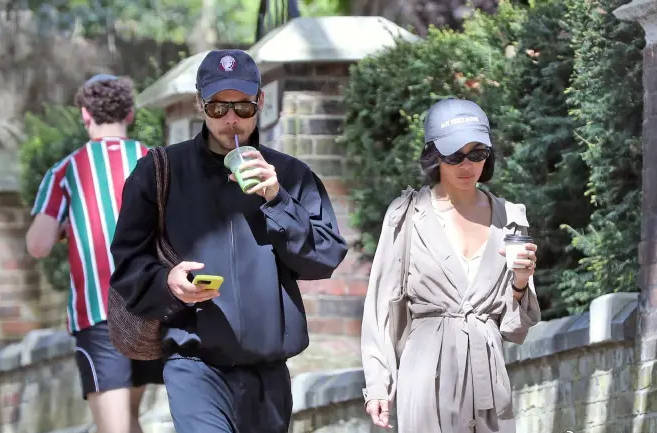 知情人爆料哈卷与猫女订婚 两人感情历程回顾及订婚迹象