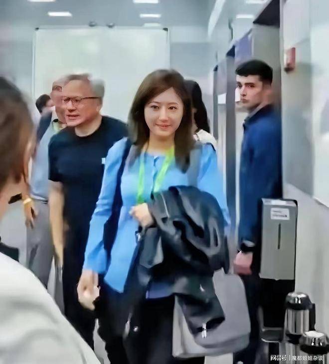 原创            黄仁勋的女助理曝光，气质温婉，比老婆还了解他，比老婆还难找