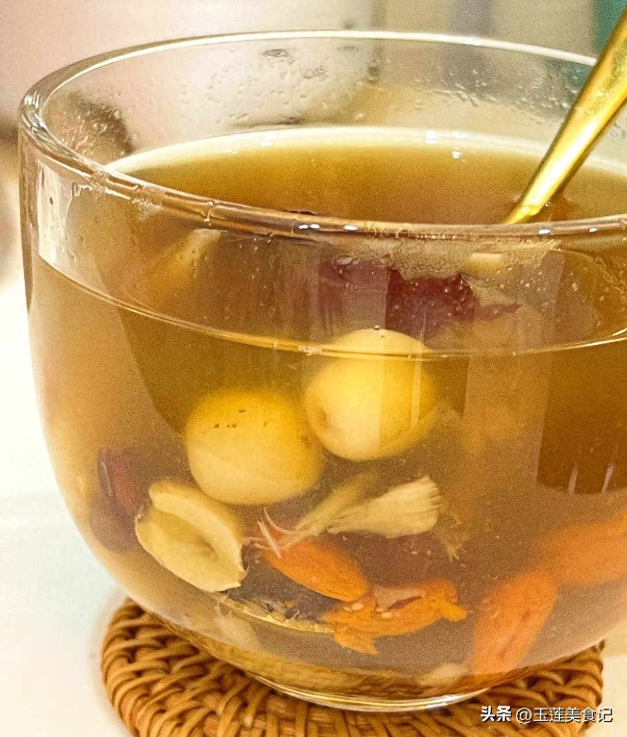 原创            老中医给的祛湿神方，成本不到10块钱，喝完浑身通透，我能喝到99