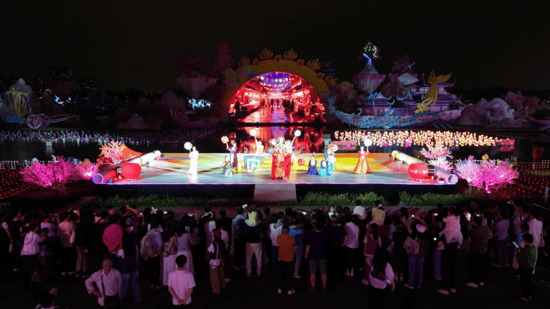高考季里的温暖陪伴 厦门园博苑花灯乐园邀考生免费入园(图3)