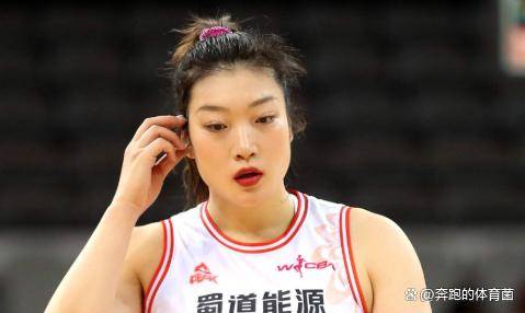 飘了？李梦签约200万美元起薪！加盟德约科维奇投资的ProjectB，这是要彻底颠覆女篮？