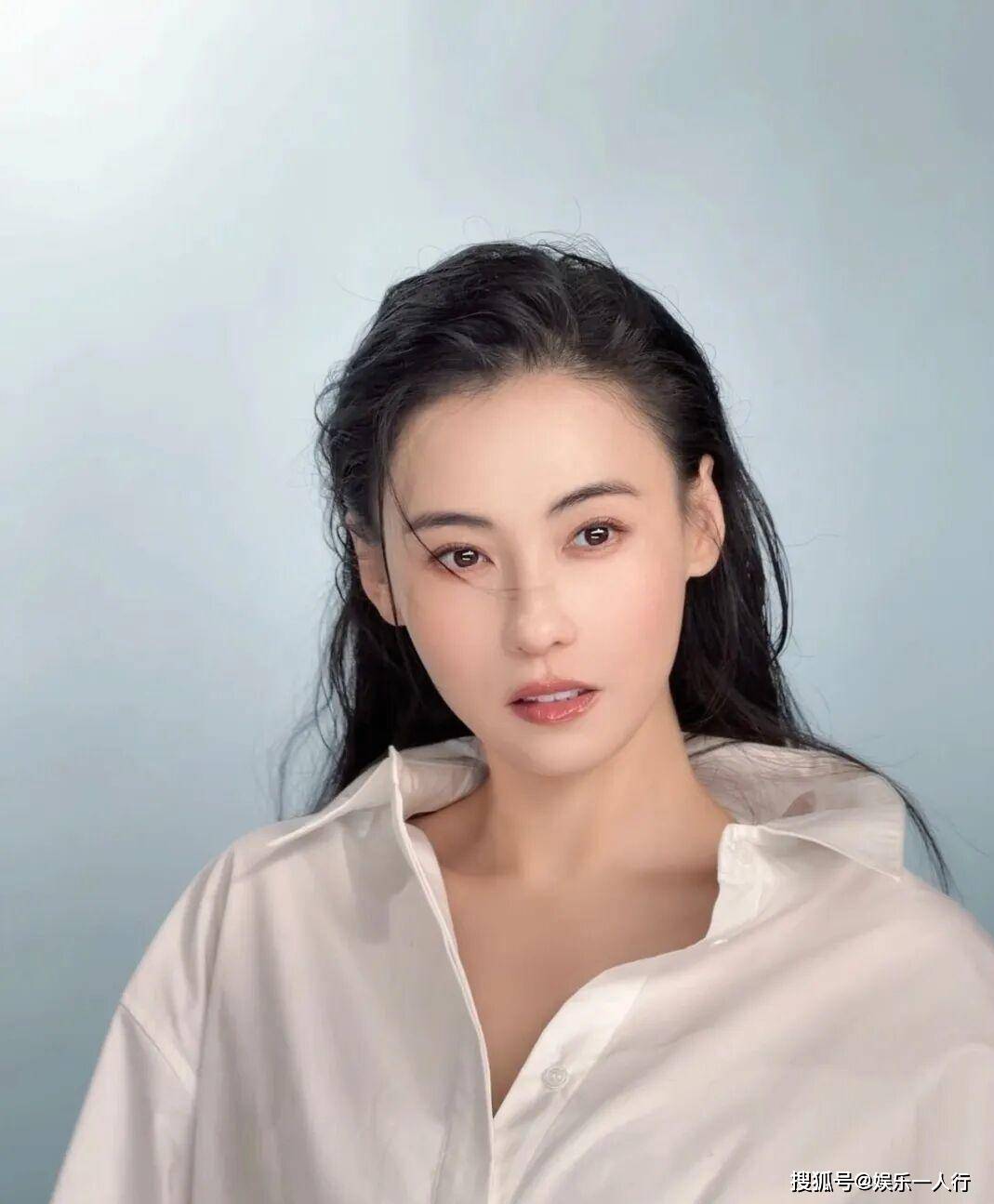 原创            张柏芝被前经纪人索赔千万片酬，案件今日宣判：张柏芝胜诉，谢霆峰全程沉默