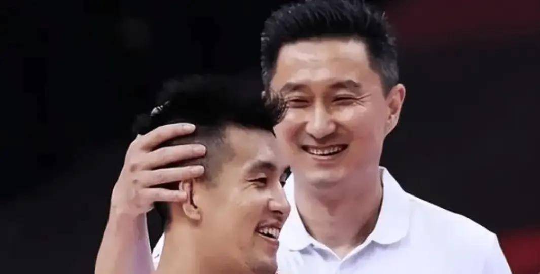 郭艾伦意向下家浮出水面！直言想和一人合作，就盼着被他骂