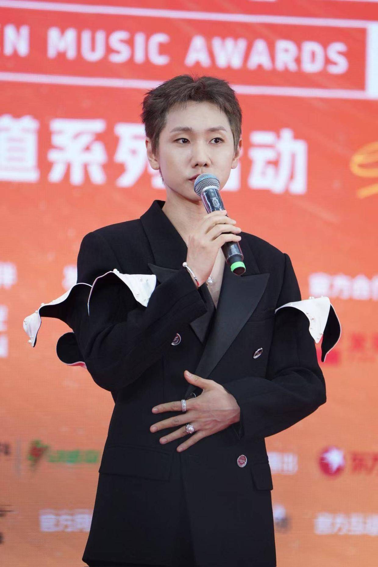 第33届《东方风云榜》圆满收官：汪苏泷揽三项大奖，刘宇宁狂揽四奖成焦点