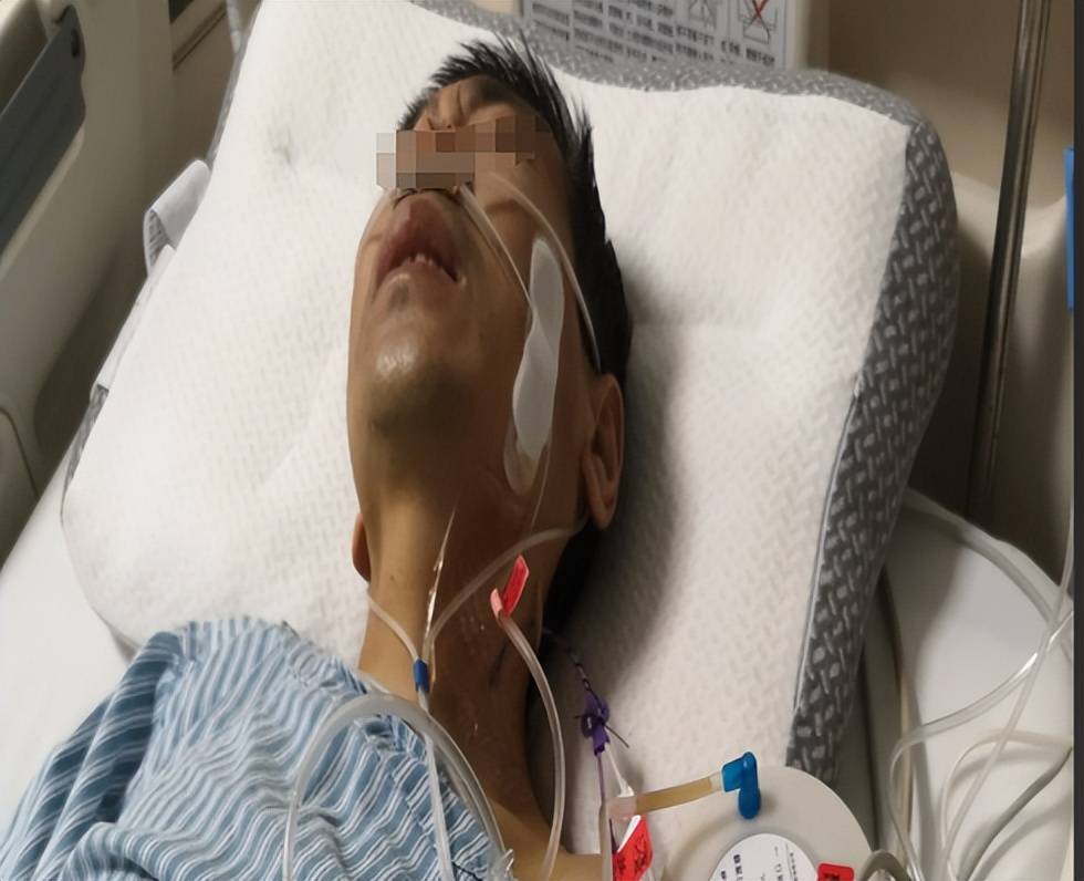 原创            65岁男子胰腺炎去世，医生警告：早饭少吃这4物，早知道早好