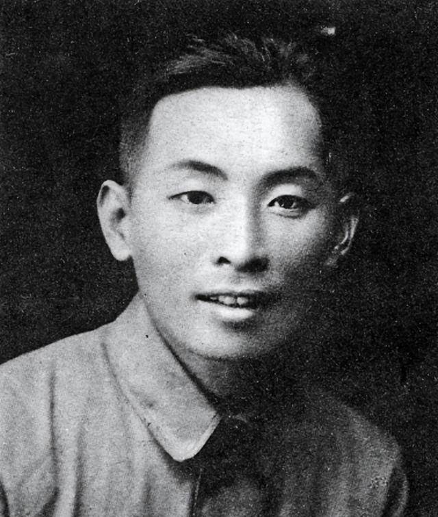 1944年，叶飞到诊所看牙，见墙上一幅字画回来急令：抓捕老医生