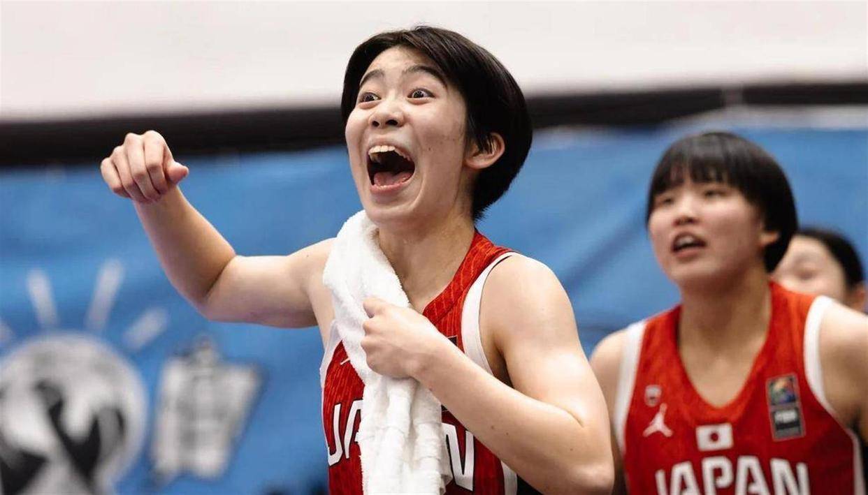 7.14日：统治力拉满！女篮世界杯中国豪取2连胜狂赢54分，日本同步全胜，小组榜首之争谁能稳住？