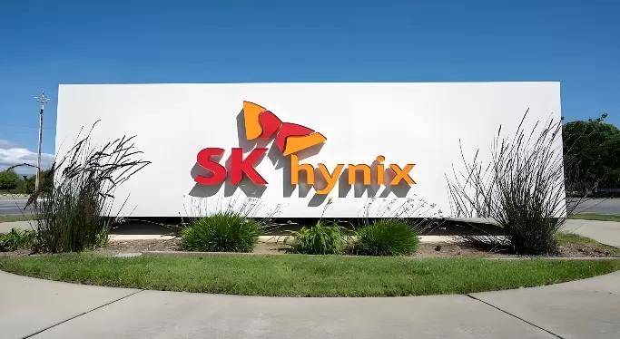 SK海力士美股首秀大涨近13% 265亿美元募资押注AI存储赛道