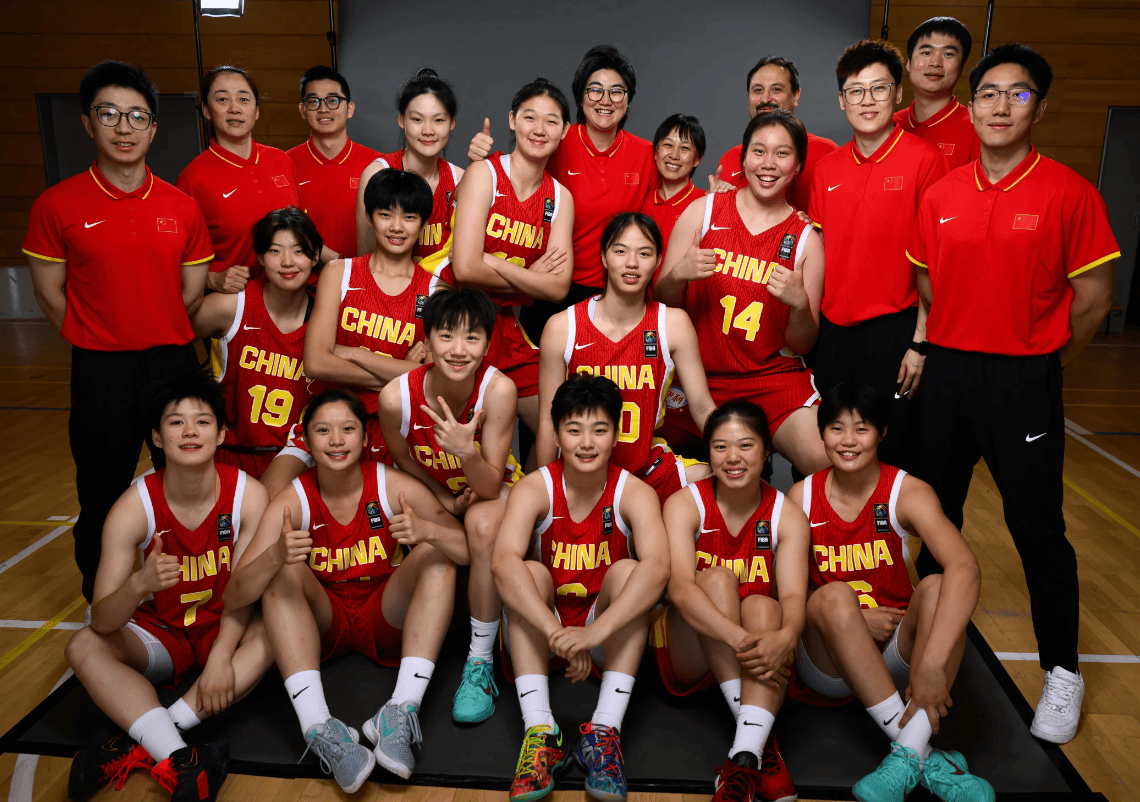 中国女篮挺进8强！淘汰拉脱维亚女篮，三核合砍64分，十年最好成绩，目标世界杯夺牌！